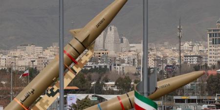 الدستور تحقق: لماذا عاد التصعيد بالصواريخ والغارات الجوية الآن؟