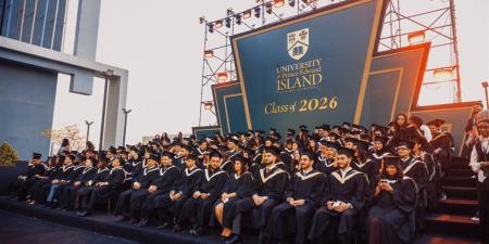 جامعة الأمير إدوارد تحتفل بتخريج دفعة جديدة من حملة البكالوريوس والماجستير