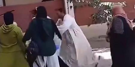 بعد واقعة الاعتداء على معلمتين.. تربوي يطالب بتغليظ عقوبة الاعتداء على المعلمين