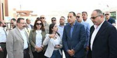 رئيس الوزراء يتفقد أعمال تطوير ميناء رشيد بتكلفة استثمارية تصل إلى 600 مليون جنيه
