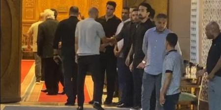 نجوم الفن يساندون المنتج مصطفى العوضي في عزاء والده (صور)