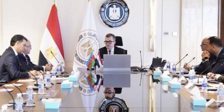 وزير التخطيط يبحث مع سفير أذربيجان تعزيز التعاون الاقتصادي وتبادل خبرات التنمية