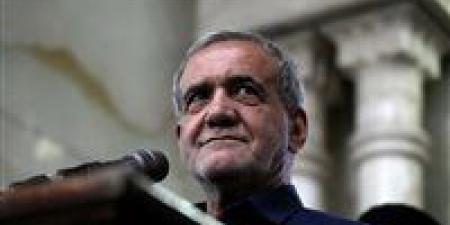 الرئيس الإيراني: قرار الحرب والتفاوض بيد المرشد