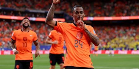 هولندا ضد السويد.. هولندا تكتسح السويد 5-1 وتتصدر المجموعة بكأس العالم