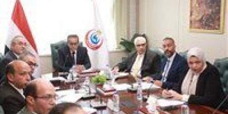وزير الصحة يترأس اجتماع مجلس إدارة الهيئة العامة للمستشفيات والمعاهد التعليمية