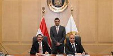 وزير الصناعة يشهد توقيع بروتوكول استراتيجي لتعزيز الابتكار الهندسي وتأهيل جيل جديد من مهندسي السيارات بجامعة القاهرة
