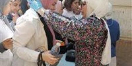 «بعد الجدل داخل اللجان»..ضوابط جديدة لاستخدام السماعات الطبية لطلاب الثانوية العامة