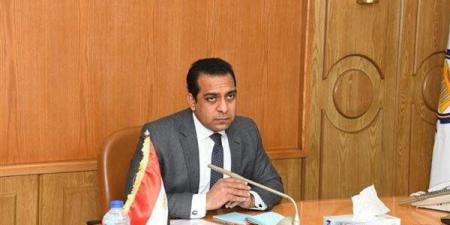 نائب محافظ قنا يتابع ملتقى التوظيف ويؤكد دعم فرص العمل للشباب