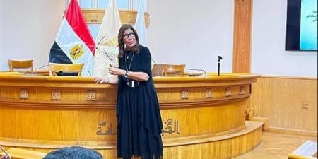 ميرفت أبو عوف: دور الإعلامي الأساسي هو نقل الخبر