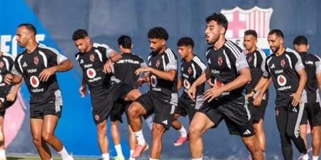 الأهلي ينهي مرانه الرئيسي استعدادًا لمباراة برشلونة