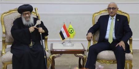 الأنبا قزمان يهنئ محافظ شمال سيناء بالمولد النبوي