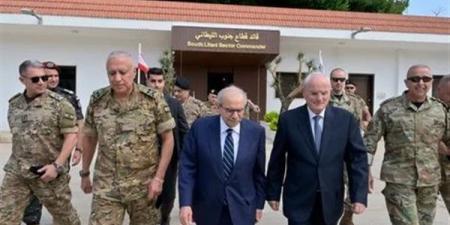 مراسل "القاهرة الإخبارية" يكشف تفاصيل زيارة رئيس الحكومة لثكنة عسكرية للجيش اللبناني بصور