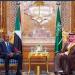 ولي العهد السعودي يلتقي رئيس مجلس السيادة السوداني