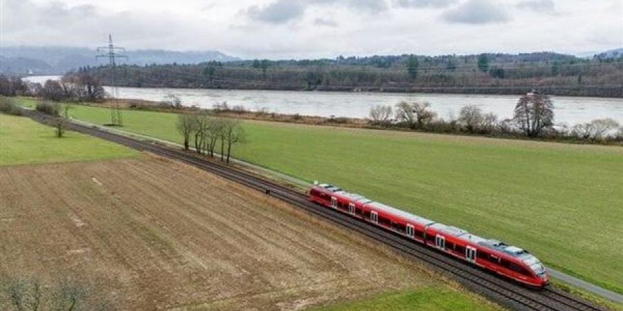مقتل
      منفذ
      عملية
      احتجاز
      رهائن
      على
      متن
      قطار
      في
      سويسرا
      بنيران
      الشرطة
      (صور)