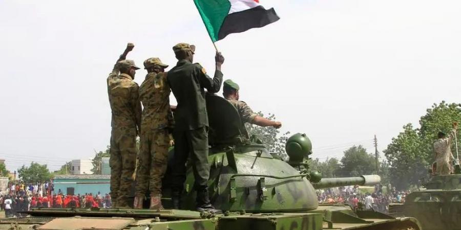 الجيش
      السوداني
      يواصل
      "سحق"
      الدعم
      السريع
      في
      أم
      درمان