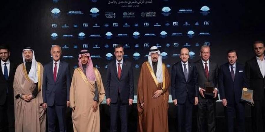 السعودية
      وتركيا
      تبحثان
      تطوير
      التعاون
      في
      مجالات
      الاقتصاد
      والسياحة
      والاستثمار