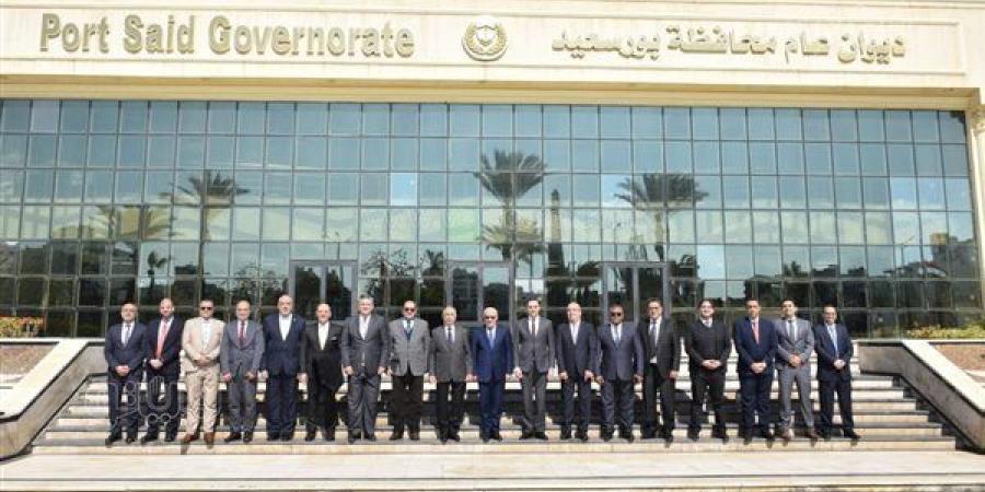 محافظ بورسعيد يستقبل رئيس الأكاديمية العربية لبحث تعزيز التعاون (صور)