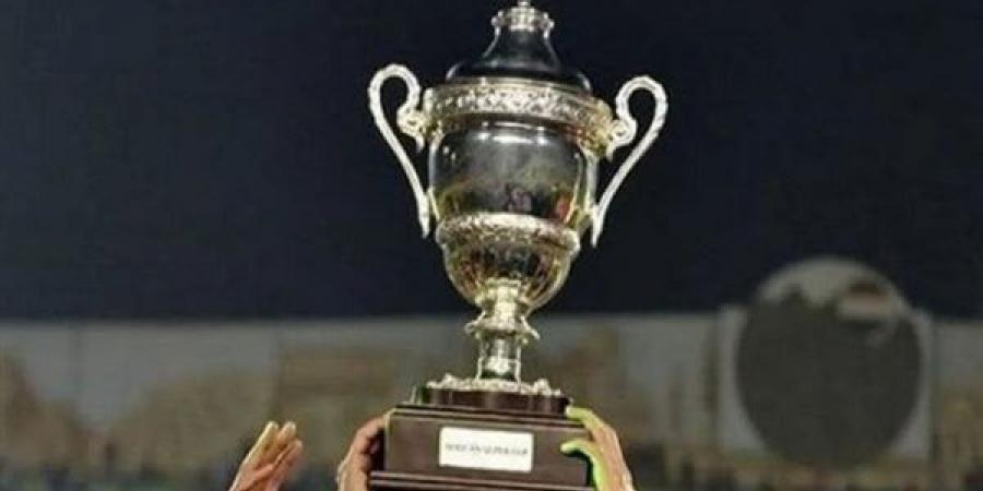 الزمالك
      بطل
      أول
      نسخة
      من
      كأس
      مصر
      قبل
      موقعة
      الأهلي
      في
      النهائي