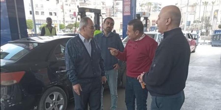 محافظ
      الدقهلية
      يكلف
      مدير
      عام
      المواقف
      بتفقد
      محطات
      الوقود