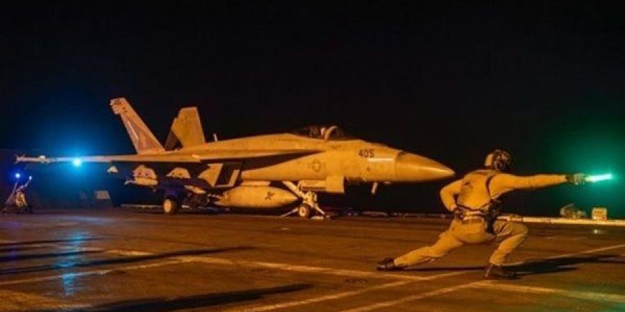 الجيش
      الأمريكي
      يستهدف
      3
      منشآت
      تخزين
      تحت
      الأرض
      وطائرات
      مسيرة
      للحوثي
      في
      اليمن