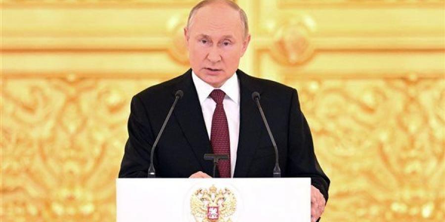 بوتين
      يجري
      محادثات
      مع
      مسؤولين
      أمنيين
      بعد
      هجوم
      موسكو