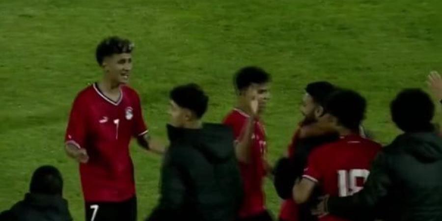 منتخب
      الشباب
      يفوز
      على
      موريتانيا
      2-1
      بالدورة
      الودية
      بالجزائر