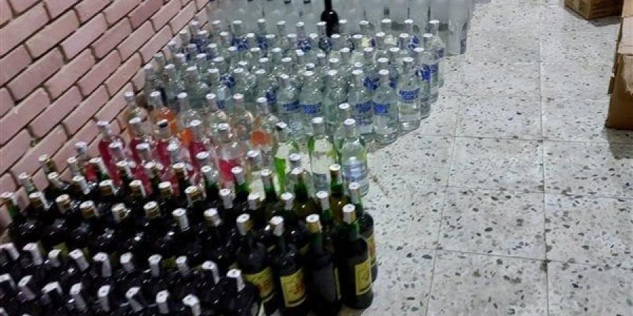 مكافحة
      التهريب
      بالغردقة
      تحرر
      محضر
      ضبط
      جمركي
      عن
      عدد
      671
      زجاجة
      خمور
      أجنبية