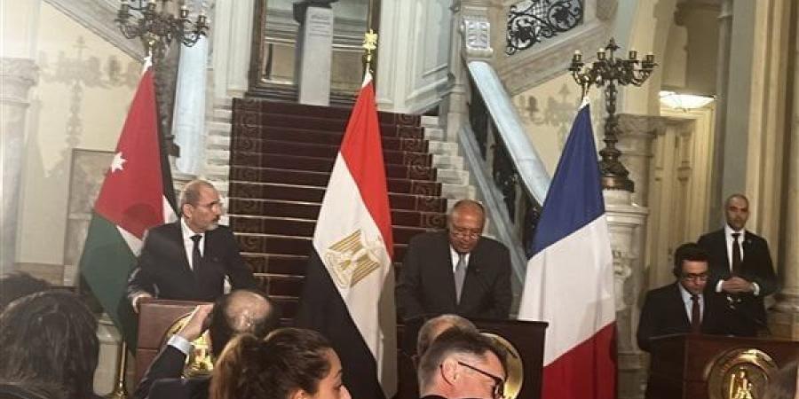 وزير
      خارجية
      الأردن
      من
      القاهرة:
      المستقبل
      أسوأ
      فى
      غزة