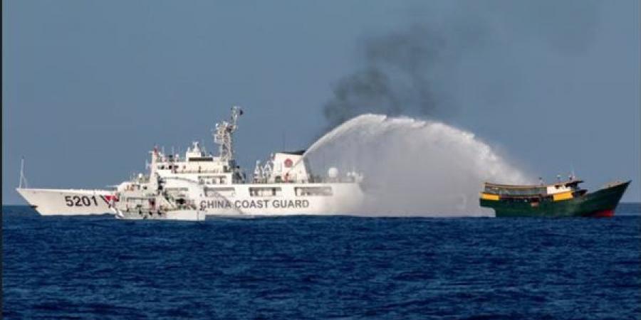 رئيس
      الفلبين
      يعزز
      الأمن
      البحري
      بعد
      التوتر
      مع
      الصين