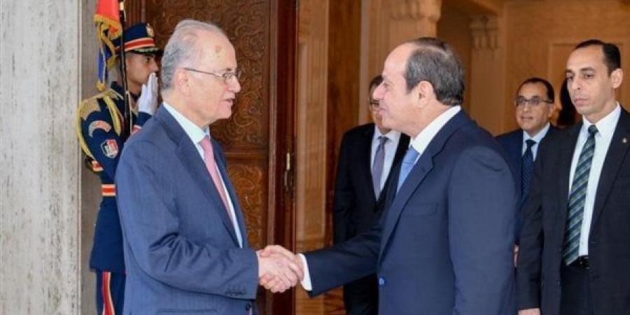 السيسي
      لرئيس
      وزراء
      فلسطين:
      مصر
      ستظل
      دومًا
      على
      موقفها
      الداعم
      للقضية
      الفلسطينية
