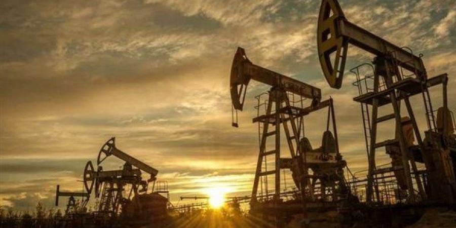 انخفاض
      أسعار
      النفط
      مع
      انحسار
      التوتر
      في
      الشرق
      الأوسط