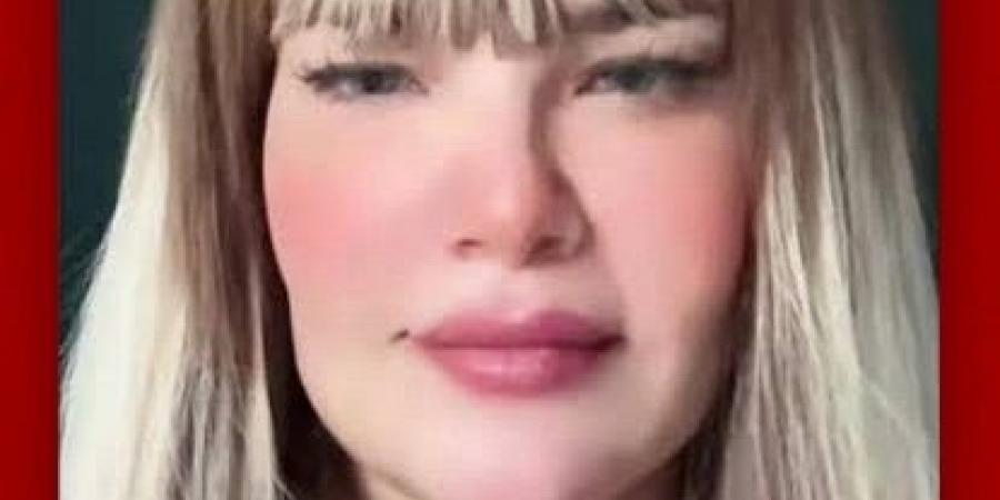 اتهمتها
      بالتسبب
      في
      مرض
      تامر
      حسني..
      القصة
      الكاملة
      لأزمة
      بسمة
      بوسيل
      والعرافة
      كابي