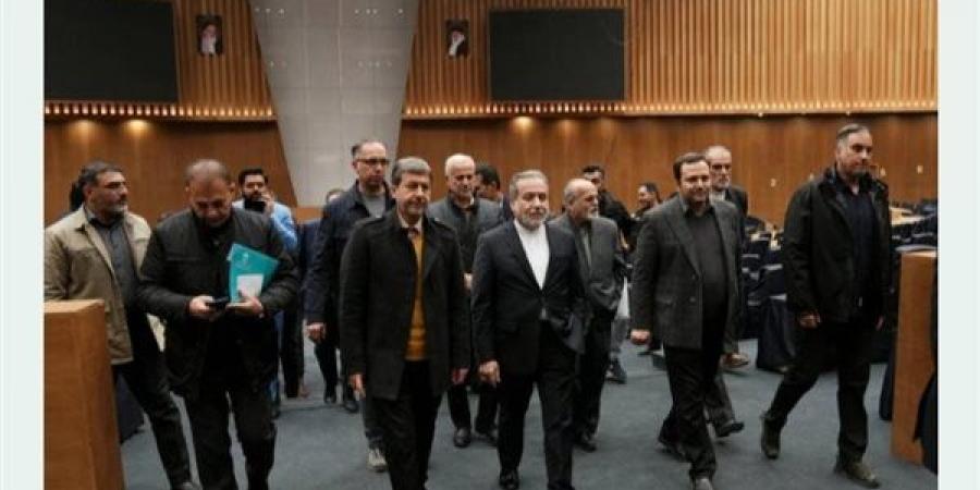 عراقجي
      يحذر
      من
      مؤامرة
      جديدة
      تستهدف
      الداخل
      الإيراني