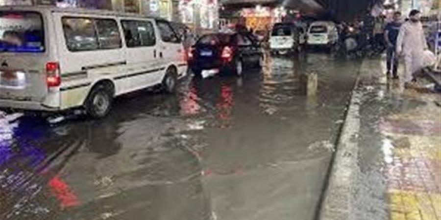 الأمطار تغرق شرق وغرب الإسكندرية في أول أيام 2026.. والأمواج ترتفع لـ 3 أمتار