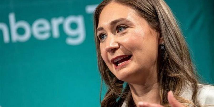 أنثروبيك تراهن على الكفاءة لا التضخم في سباق الذكاء الاصطناعي