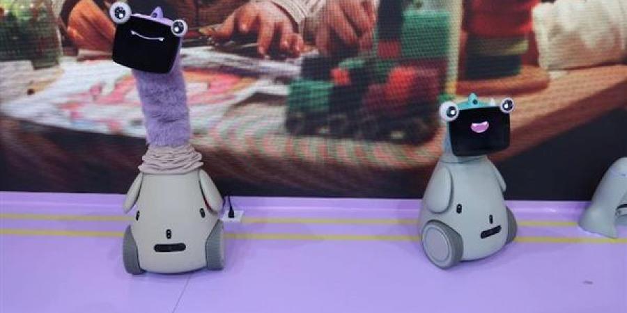 OlloBot.. روبوت منزلي يعيد تعريف فكرة الرفيق الذكي في CES 2026