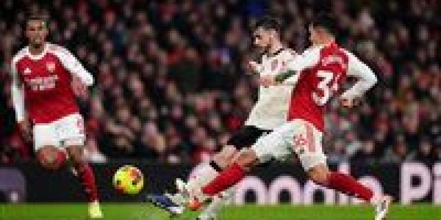 أرسنال ضد ليفربول: التعادل السلبي يحسم قمة الدوري الإنجليزي الممتاز في غياب محمد صلاح