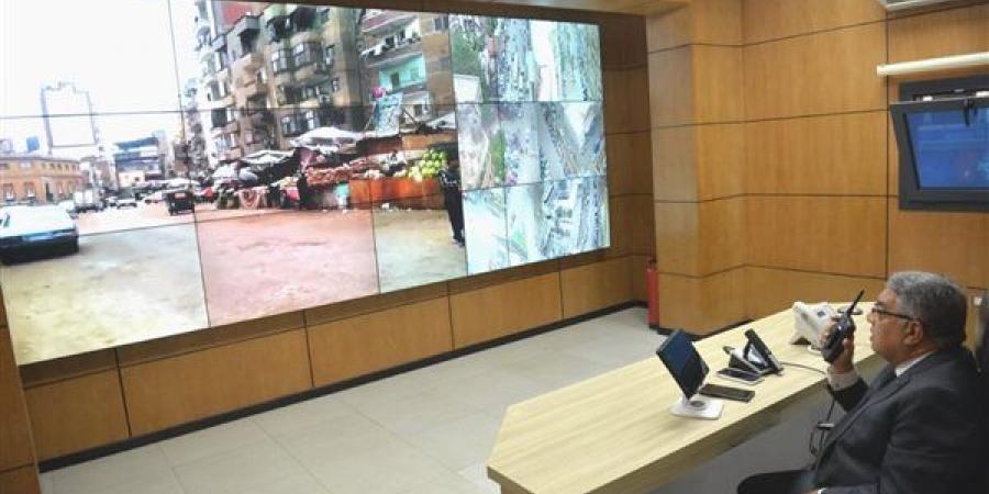 محافظ الدقهلية يتابع الحالة العامة للنظافة والإشغالات ومنافذ بيع السلع