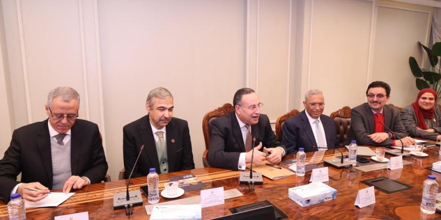 تطوير محتوى تعليمي عن الأمن السيبراني لطلاب الجامعات