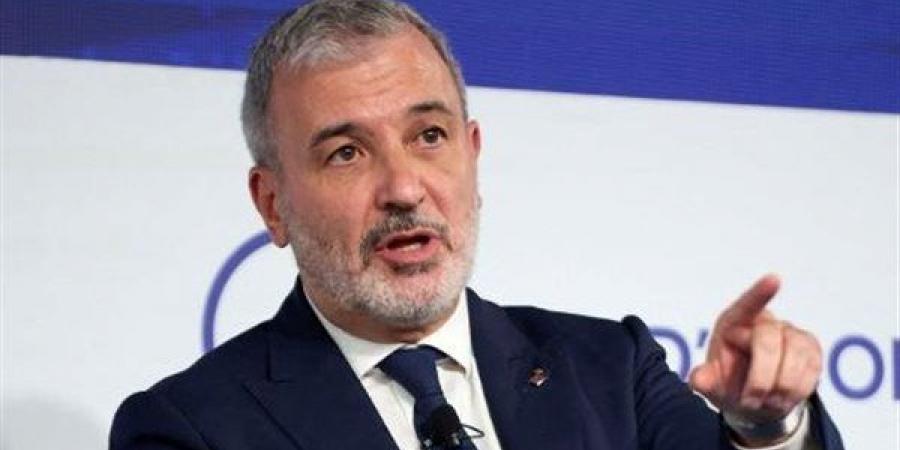 عمدة برشلونة يصف الهتافات العنصرية في مباراة إسبانيا ومصر بـ "العار الجماعي"