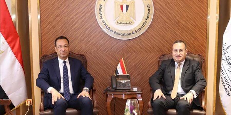 استعادة العقول المهاجرة.. خطة حكومية لإنشاء مراكز تميز رقمية داخل الجامعات