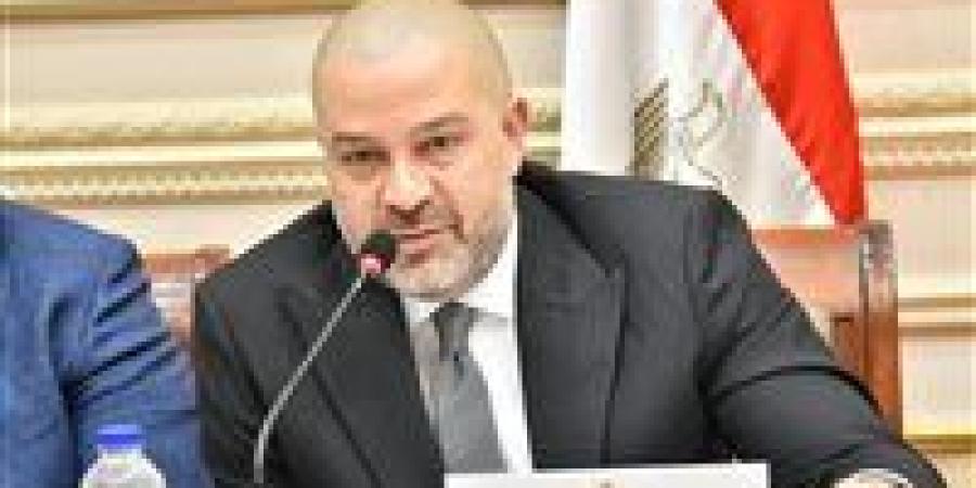 أحمد دياب يعلن أرقام تاريخية بعقود الدوري المصري