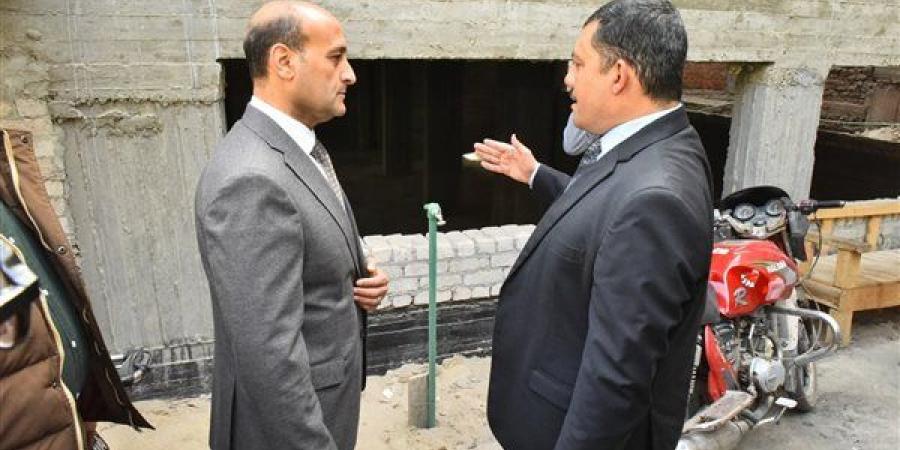 محافظ أسيوط يتفقد مشروعات خدمية بالقوصية ويوجه بسرعة الإنجاز