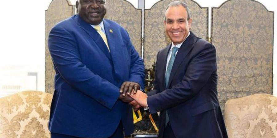 وزير الخارجية يستقبل نظيره الأوغندي ويبحث سبل تعزيز التعاون المشترك