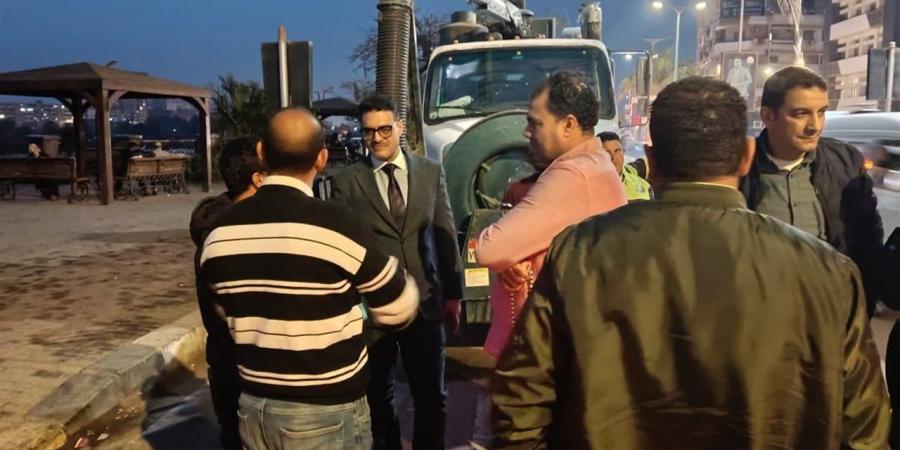 رئيس مياه الشرب بالقليوبية يتفقد تمركز معدات وفرق طوارئ مياه الأمطار