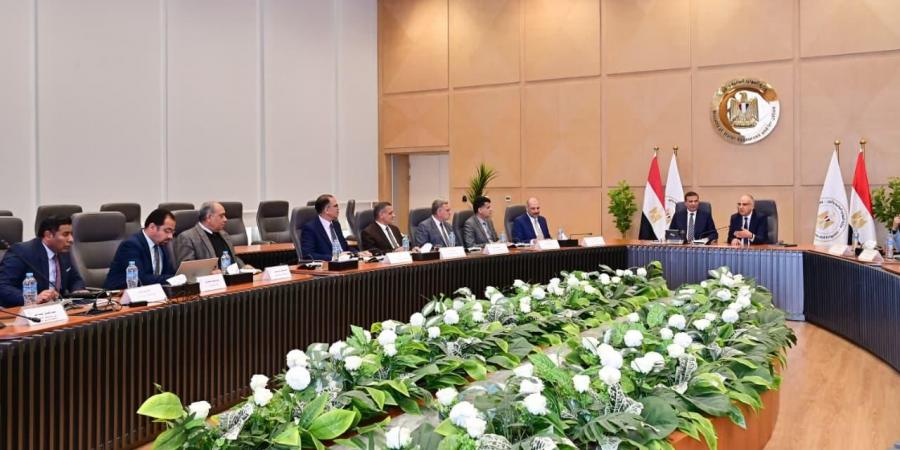 وزيرا الري والزراعة يبحثان الموقف المائي واستعدادات الموسم الصيفي وتعزيز كفاءة استخدام المياه