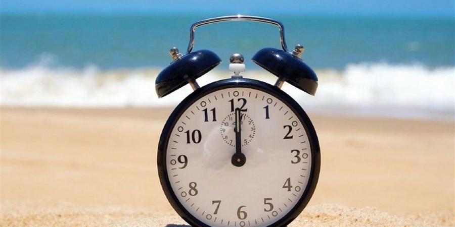 تطبيق التوقيت الصيفي 2026 في مصر وتأثيره على مواعيد العمل والدراسة