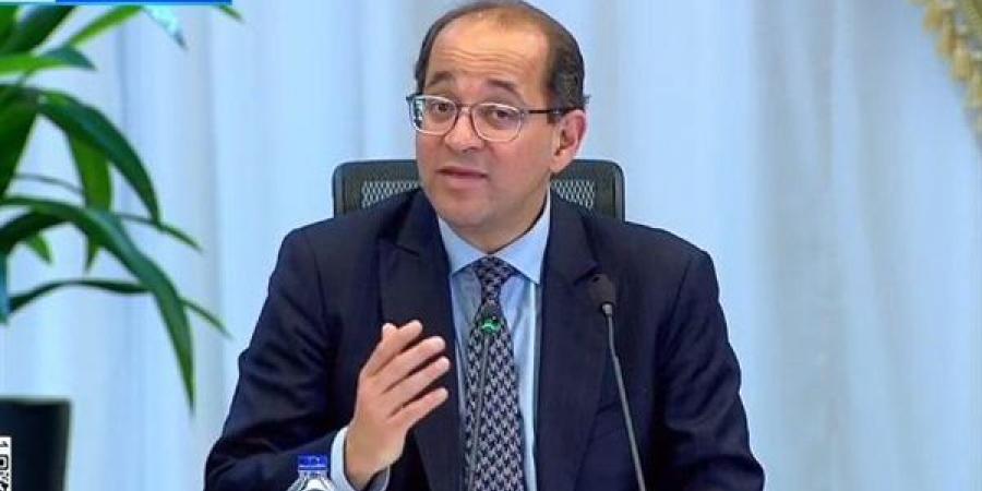 عاجل.. وزير المالية يزف بشرى سارة للمعلمين والمزارعين والعاملين بالقطاع الصحي.. فيديو