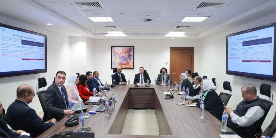 سجل صحي لكل مواطن.. مساعد وزير الصحة يبحث تطبيق أحدث تقنيات الرعاية الصحية الرقمية