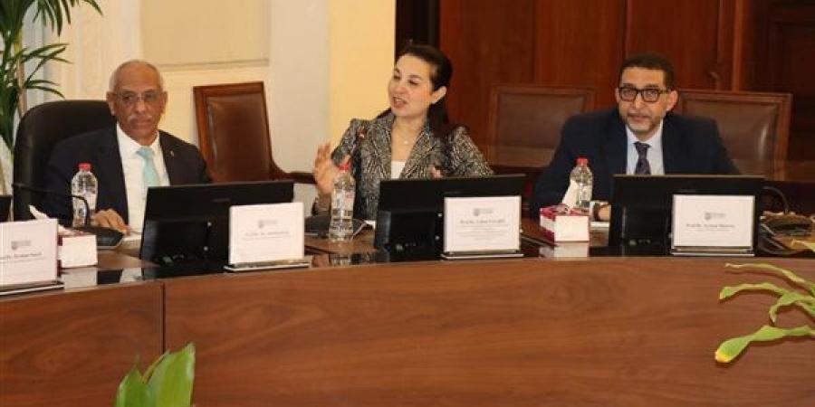 جامعة الإسكندرية تبحث تعزيز التعاون الأكاديمي والبحثي مع جامعة سانت بطرسبرج الروسية